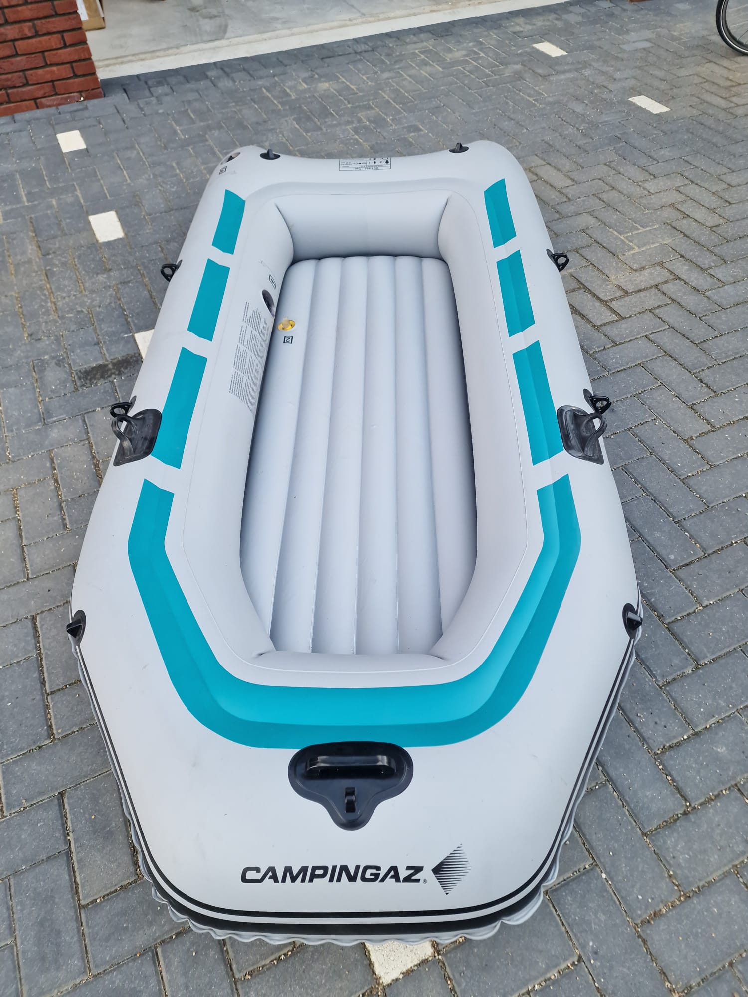 Grijs-turquoise familie-opblaasboot Campingaz